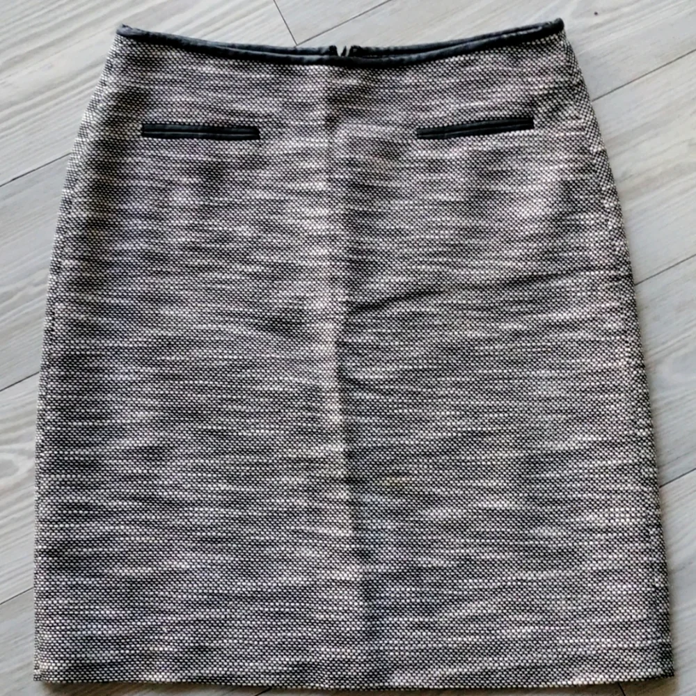 Calvin Klein black and white skirt with leather trim size 6